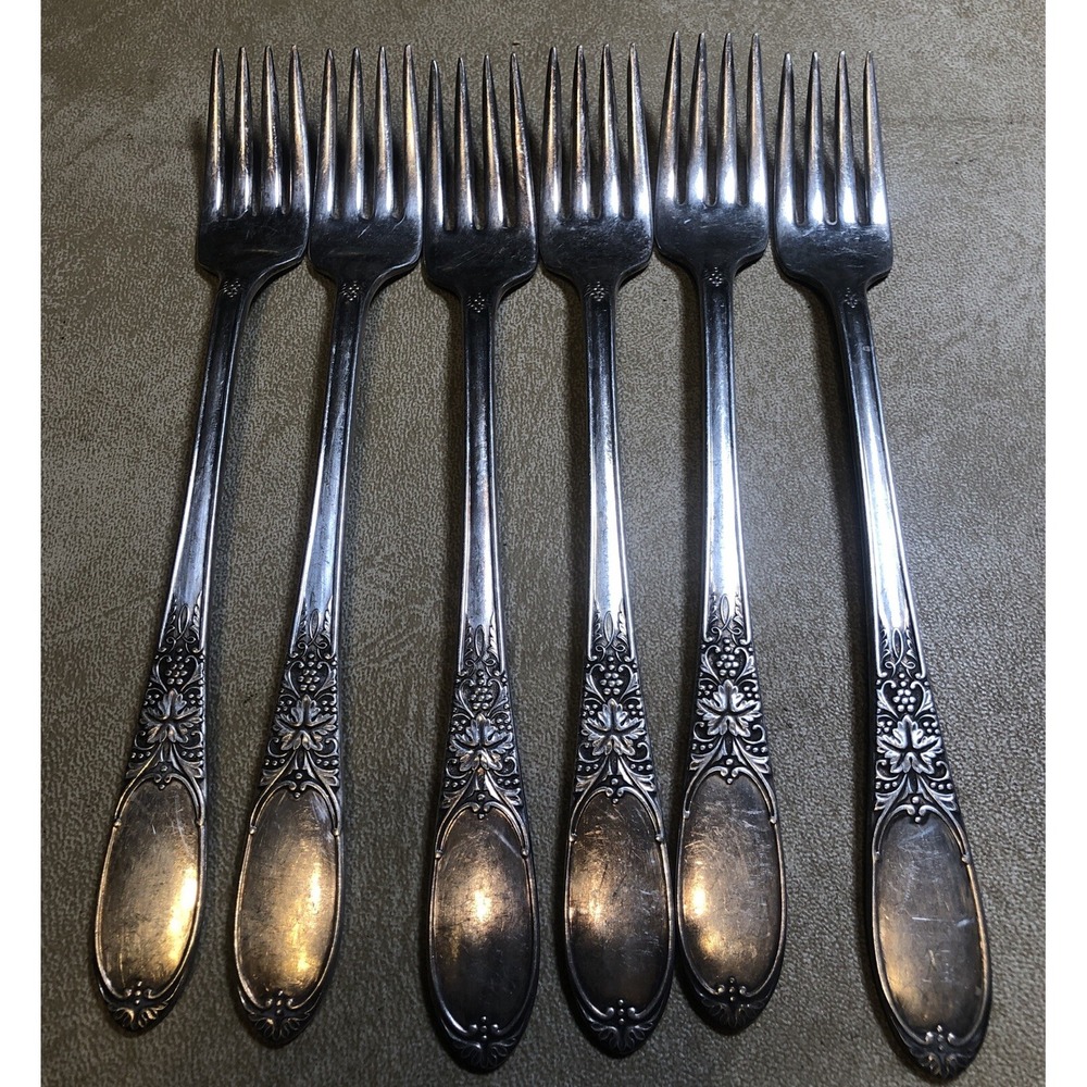 6 International‎ Silver BURGUNDY CHAMPAGNE Silverplate WM Rogers Grapes Forks
